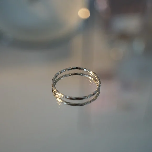Shiny Silver Ring Collection - Picture 5 of 6
